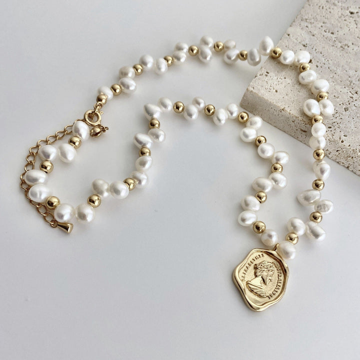 Pearl Necklace with Gold Plated Pendant - EVERLIA STUDIO