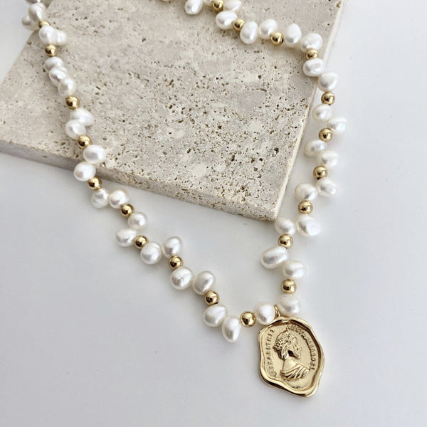 Pearl Necklace with Gold Plated Pendant - EVERLIA STUDIO