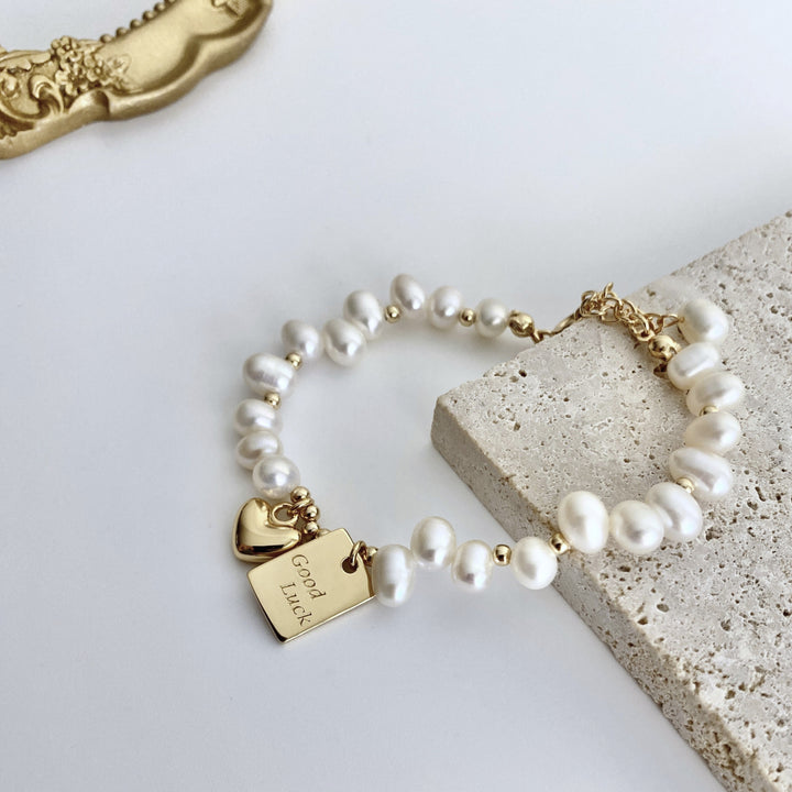 Pearl Bracelet with Gold Plated Lucky Charm - EVERLIA STUDIO