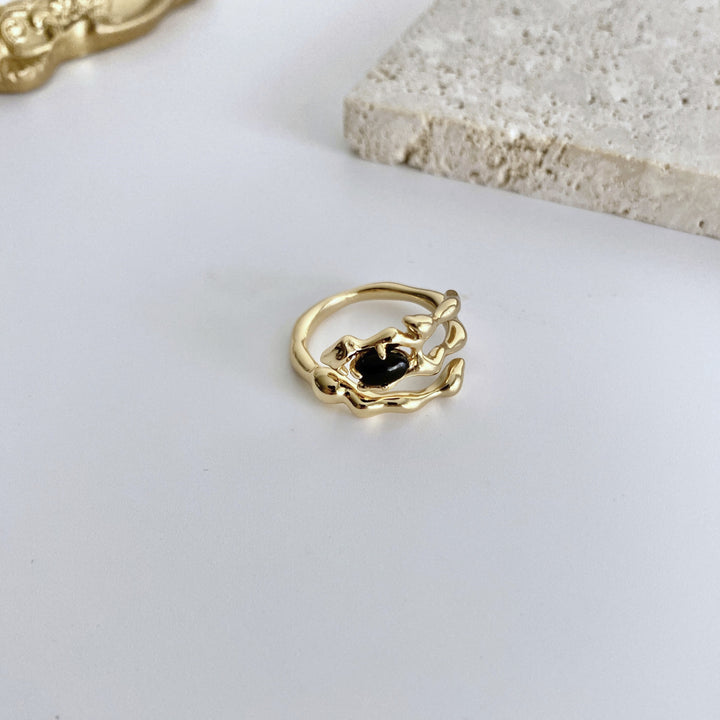 18k Gold-Plated Sterling Silver Onyx Ring - EVERLIA STUDIO