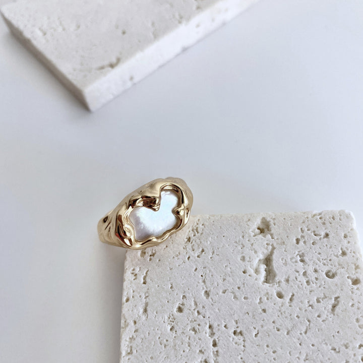 18k Gold-Plated Sterling Silver Mother-of-Pearl Ring - EVERLIA STUDIO