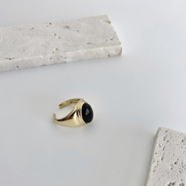 18k Gold-Plated Sterling Silver  Vintage Onyx Ring - EVERLIA STUDIO