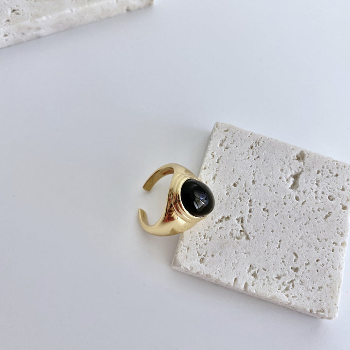 18k Gold-Plated Sterling Silver  Vintage Onyx Ring - EVERLIA STUDIO